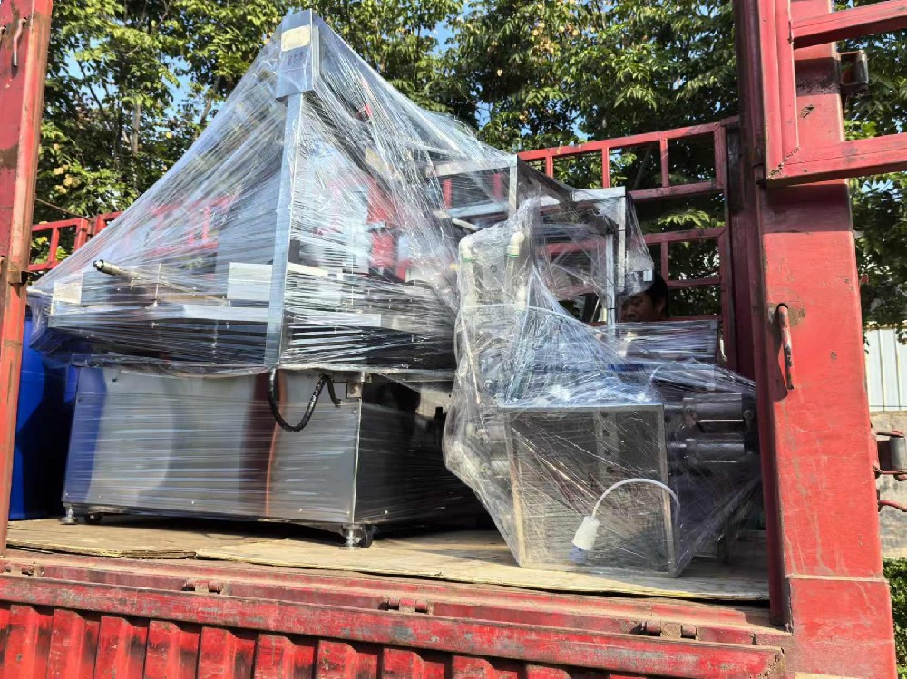 山东东营客户订购的蛋卷机已经发货了
